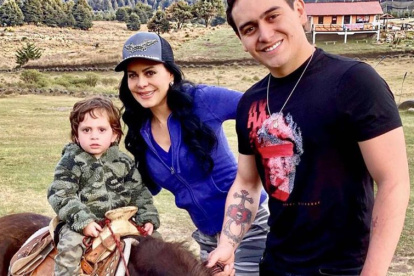 Maribel Guardia y su hijo