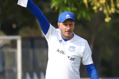 El DT Miguel Rondelli en una foto de archivo.