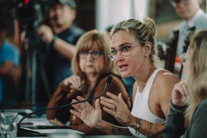 Luego de varias semanas de no haberse dado el programa, Cynthia Viteri reanudó su enlace radial de los miércoles.