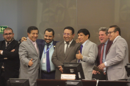 Situación. Virgilio Saquicela busca apoyos entre las bancadas para retener la presidencia.