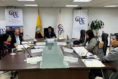 Se discutió sobre el concurso de contralor en la sesión del 27 de abril de 2023.