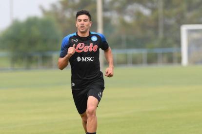 El jugador del Napoli volvió a entrenar con normalidad.