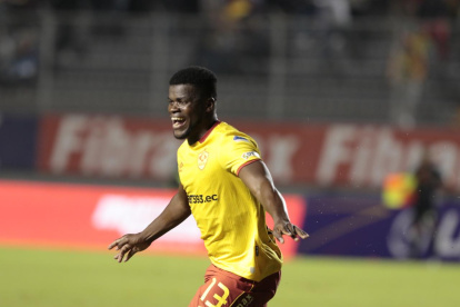 Edison Caicedo y su gol salvador en Aucas ante Guayaquil City.