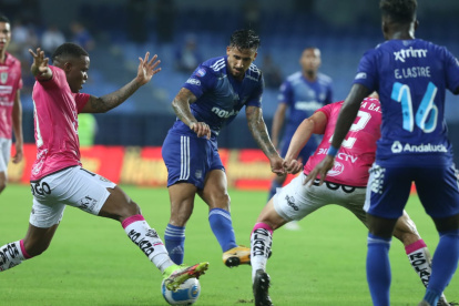 Emelec e Independiente del Valle van empatando en la primera etapa.