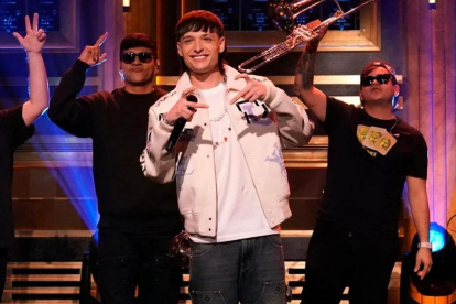 Peso Pluma tiene 23 años.