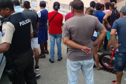 La víctima tenía un tatuaje del escudo de Barcelona. Los habitantes no lo reconocen.