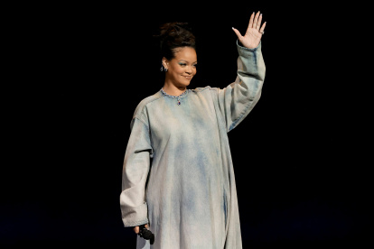 Durante la aparición, se pudo ver cuán adelantado está su embarazo.