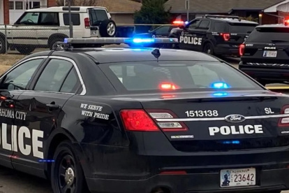 La policpia invesitga para esclarecer el hallazgo de siete cadáveres en una poirpiedad