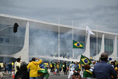 Edificio.- El exterior de la Corte Suprema de Brasil el mes pasado cuando ciudadanos hacían un plantón por reclamos políticos.