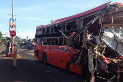 El accidente tuvo lugar en la tarde del lunes 1 de mayo a unos 64 kilómetros de Vientiane