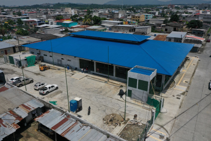 Caso. El mercado de Vergeles aún no es entregado a la comunidad. Los trabajos continúan en el área.