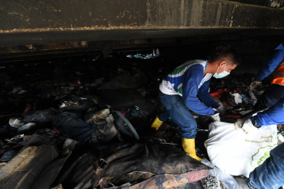 Labor. Para el desalojo se requirieron de siete viajes.