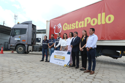 Envío. Este 2 de mayo se realizó el envío de las 28 toneladas de carne de pollo por parte de la avícola San Isidro.