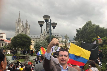 Lucha. El capitán de la Armada Edwin Ortega respondió un correo masivo enviado por Correa y fue sancionado.