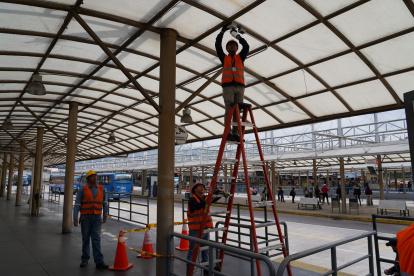 Tendido. Una vez finalizada la colocación se harán pruebas.