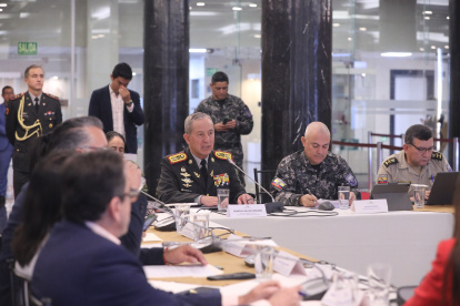 Nelson Proaño, jefe del Comando Conjunto de las Fuerzas Armadas, en la Asamblea.