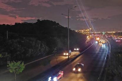 Las luminarias dañadas se encuentran cerca de Mucho Lote 2.