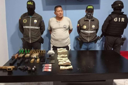 El agente de la CTE fue detenido en el operativo.