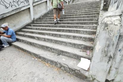 El cuerpo de la víctima quedó tendido en el lugar