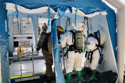 Tras la emergencia, los técnicos se encargaron de la limpieza del sitio afectado para dejarlo en condiciones seguras.