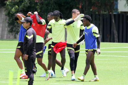 Los albos quedaron listos para el duelo en casa ante el Delfín.