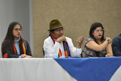 Acción. Guillermo Churuchumbi acudió hasta el CNE para pedir que se inscriba oficialmente su nombre como coordinador.