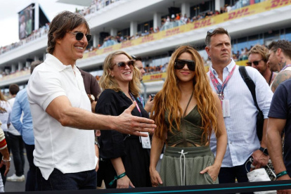 Shakira y Tom Cruise disfrutaron en el Gran Premio de Miami.