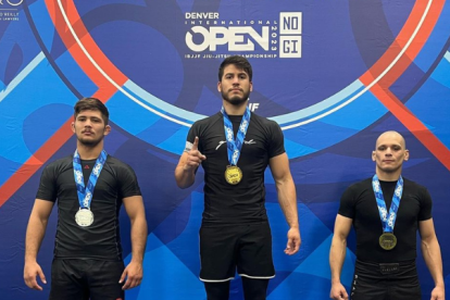 López se coronó campeón de peso medio en el torneo Denver International Open.