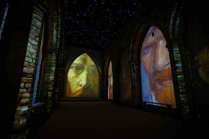 Imagen referencial de una de los exposiciones del pintor, las cuales ya han sido presentadas en varios países del mundo.