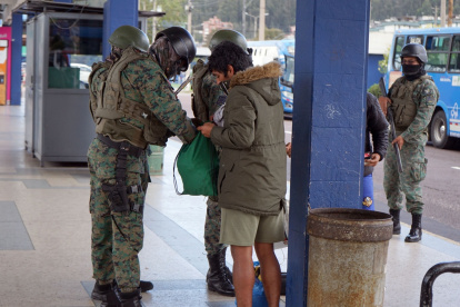 Varias entidades de seguridad pública trabajan contra la delincuencia en Quito.