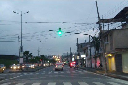 Así permanece un tramo de la avenida Felipe Pezo Campuzano desde hace casi un mes.