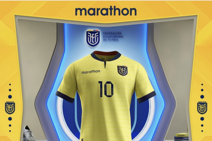 La camiseta titular con el amarillo característico de todos los años.