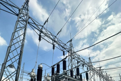 Hecho. En los últimos días se registró una mayor demanda de energía eléctrica en Guayaquil.