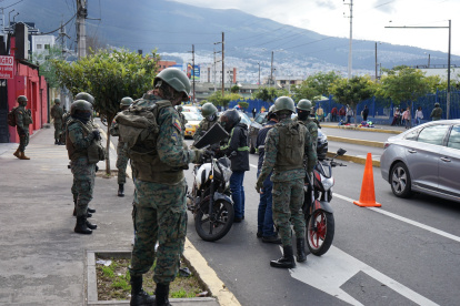 Miembros de las Fuerzas Armadas ya participan en operativos de seguridad en la zonas más conflictivas del país.