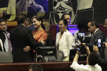 Discurso. El presidente Saquicela rindió cuentas de su gestión el 10 de mayo de 2023. Recibió el apoyo de Mireya Pazmiño.