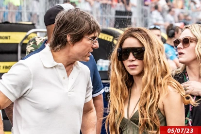 Ambos solteros fueron vistos en el Gran Premio de Fórmula Uno de Miami, caminando juntos y, más tarde, platicando en una de las terrazas del Autodromo Internacional..