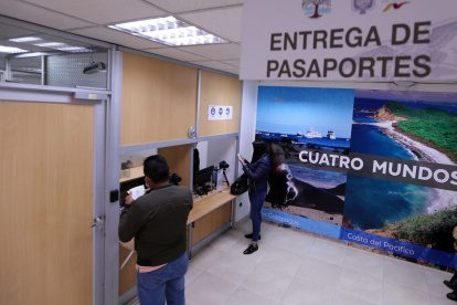 En blanco. Los documentos desaparecieron así y se sospechaba que podrían ser usados para falsificar identidades