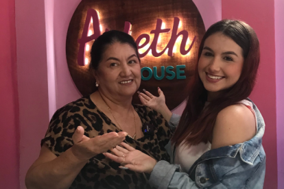 Arleth Pérez suma en YouTube más 100.000 suscriptores.