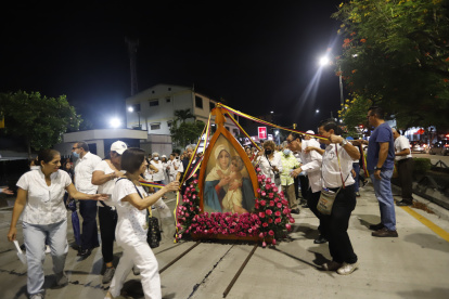 Los peregrino salieron desde la iglesia Nuestra Señora de la Alborada y llegaron al santuario de Schoenstatt.