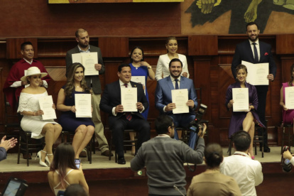 Asamblea posesiona a los nuevos consejeros del CPCCS.
