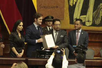 En su discurso, Saquicela dijo que el parlamento debe tener un contrapeso de poderes "no en contra de nadie".