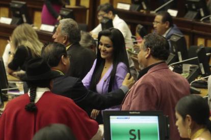 Asambleísta Yesenia Guamaní es posesionada como tercer vocal en el CAL.