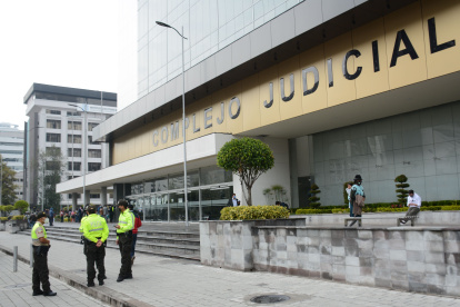 La diligencia se realiza en la sala 206 del Complejo Judicial Norte.