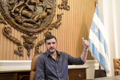 Alcalde. Alvarez llegó desde temprano al Municipio, este lunes 15 de mayo.