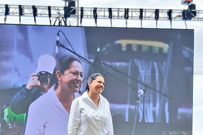 La prefecta ofreció atención integral a mujeres víctimas de violencia machista