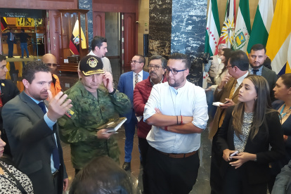 Medidas. Funcionarios de la Asamblea y el Ejecutivo coordinaron medidas por la comparecencia de Lasso.