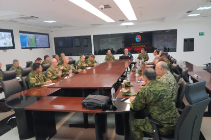 Reunión del Consejo de Generales de las Fuerzas Armadas y el Ministro de Defensa.