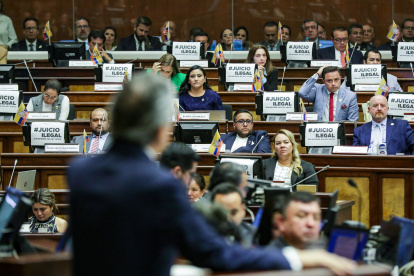 Guillermo Lasso en su comparecencia frente a los asambleístas.