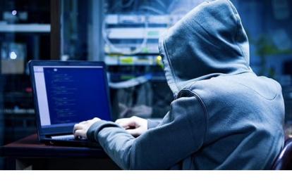 Además de la recompensa, el Departamento de Justicia presentó dos acusaciones contra Martveev ante un tribunal del Distrito de Columbia y otro del Distrito de Nueva Jersey