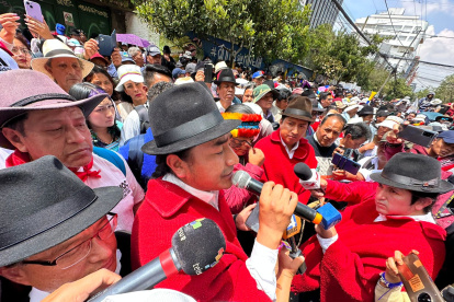 Movimiento. Leonidas Iza, presidente de la Conaie, calificó la muerte cruzada como una inminente dictadura.